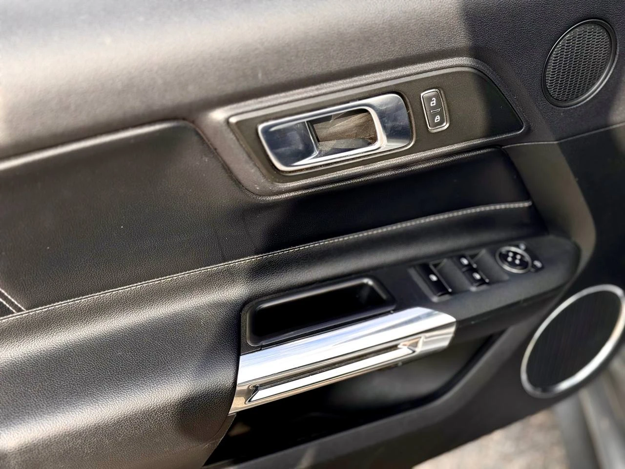 Ford Mustang EcoBoost Premium Convertible | Mobile.bg   14