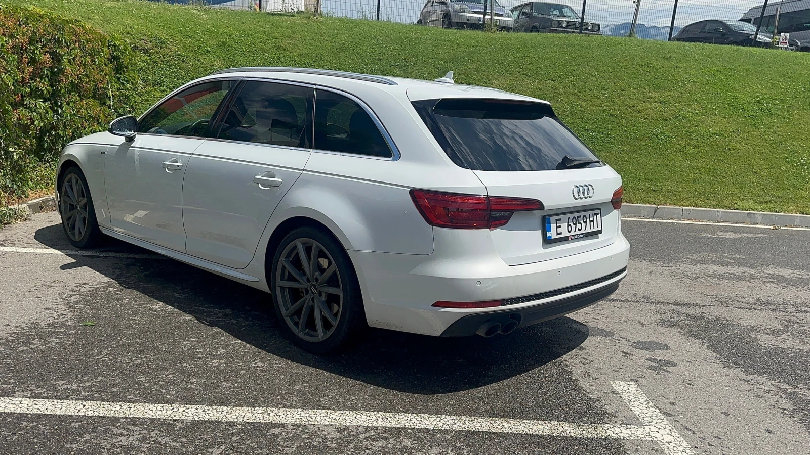 Audi A4 VIRTUAL* 2X S-LINE* LED-MATRIX* 190hp* AMBIENT* , снимка 7 - Автомобили и джипове - 52741106