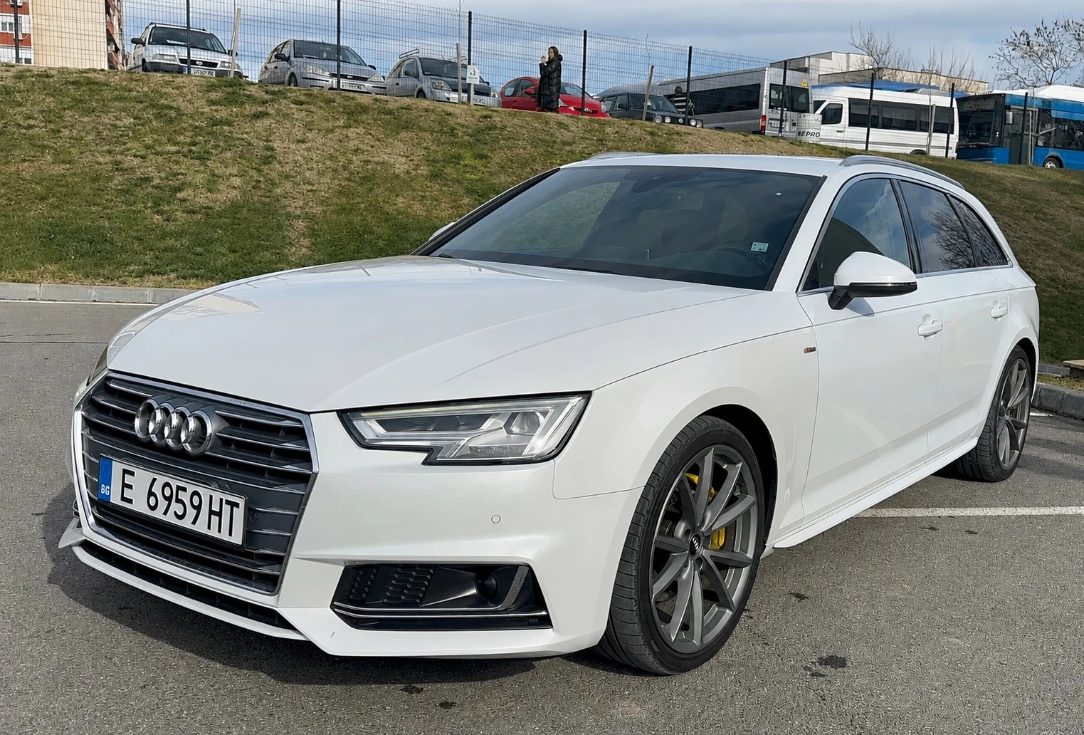 Audi A4 VIRTUAL* 2X S-LINE* LED-MATRIX* 190hp* AMBIENT* 