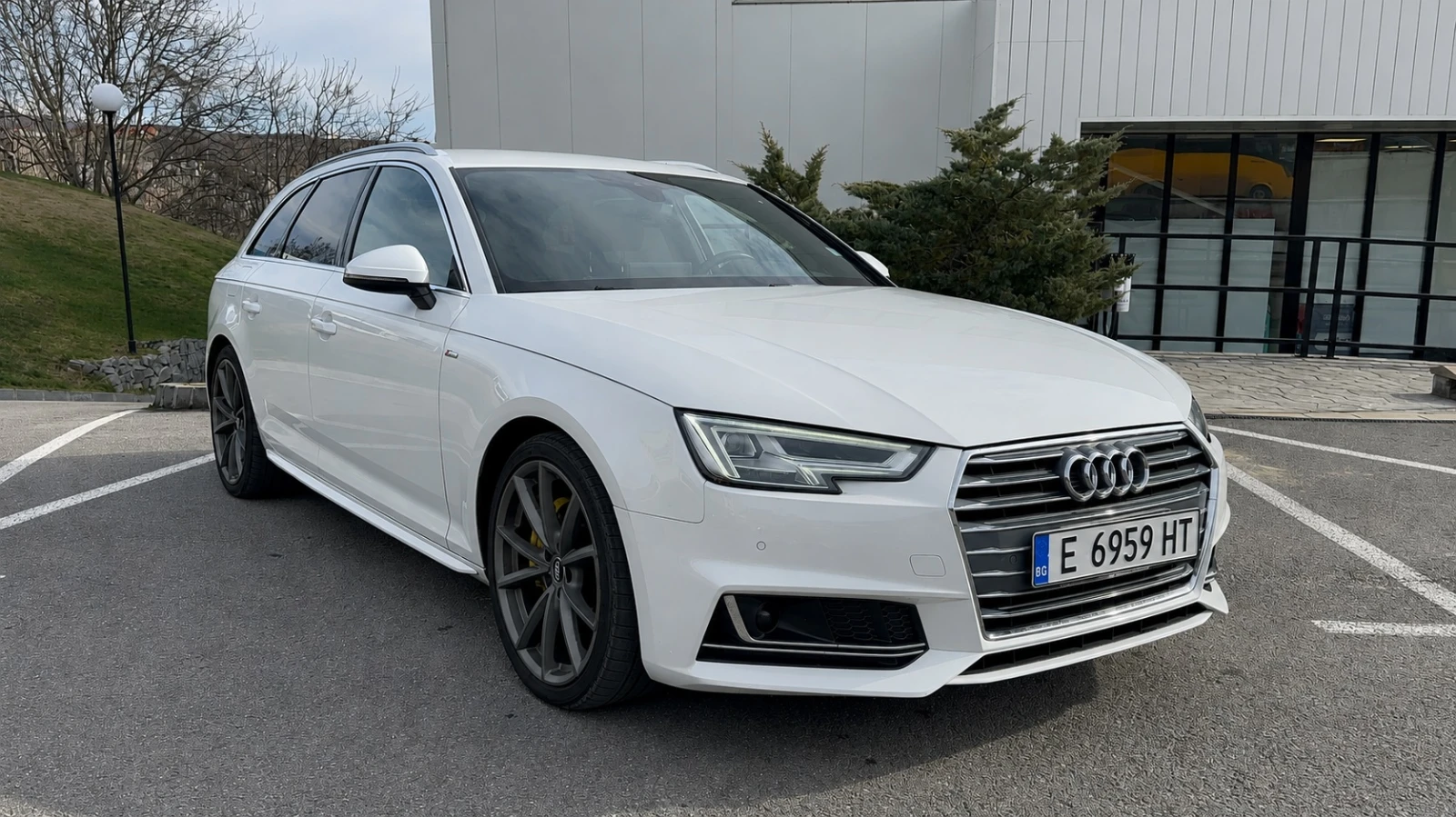 Audi A4 VIRTUAL* 2X S-LINE* LED-MATRIX* 190hp* AMBIENT* , снимка 3 - Автомобили и джипове - 52741106