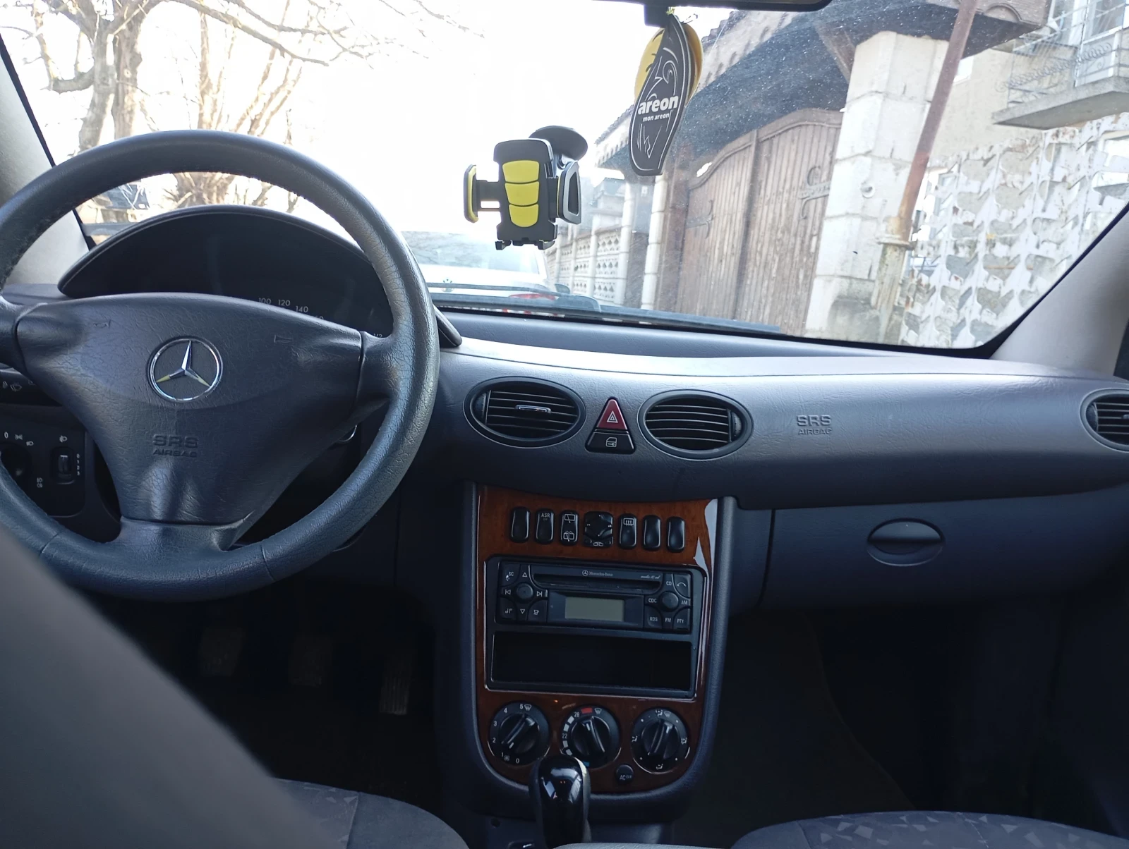 Mercedes-Benz A 160 1.6 - изображение 4