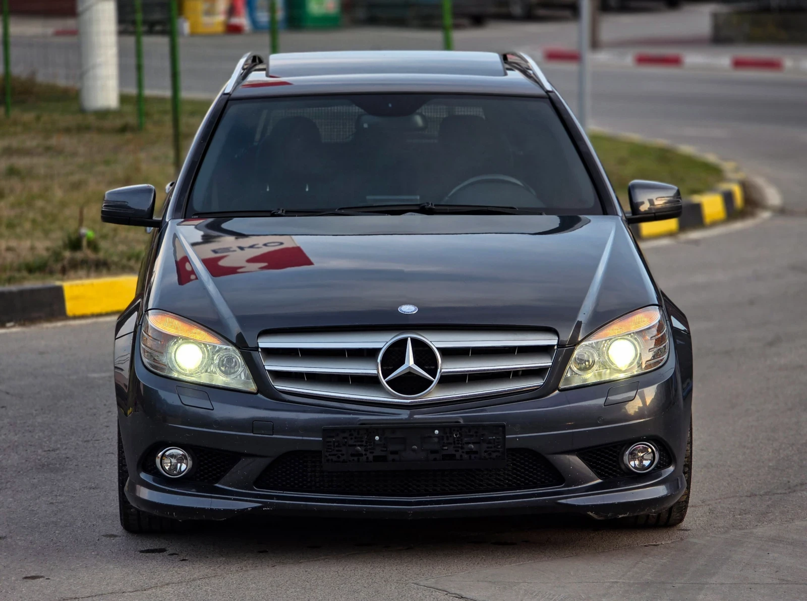 Mercedes-Benz C 350 CDI 231кс * AMG * Навигация * Swiss * 4-Matic *  - изображение 2