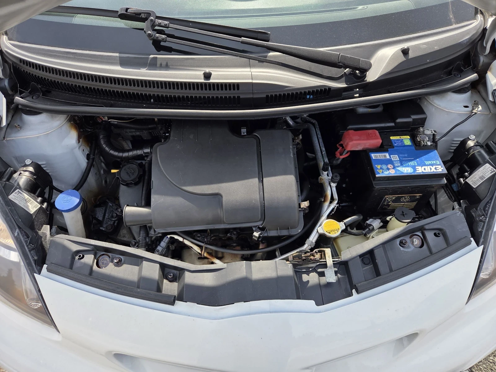 Toyota Aygo 1, 0 i benzin 68hp, снимка 13 - Автомобили и джипове - 53871824