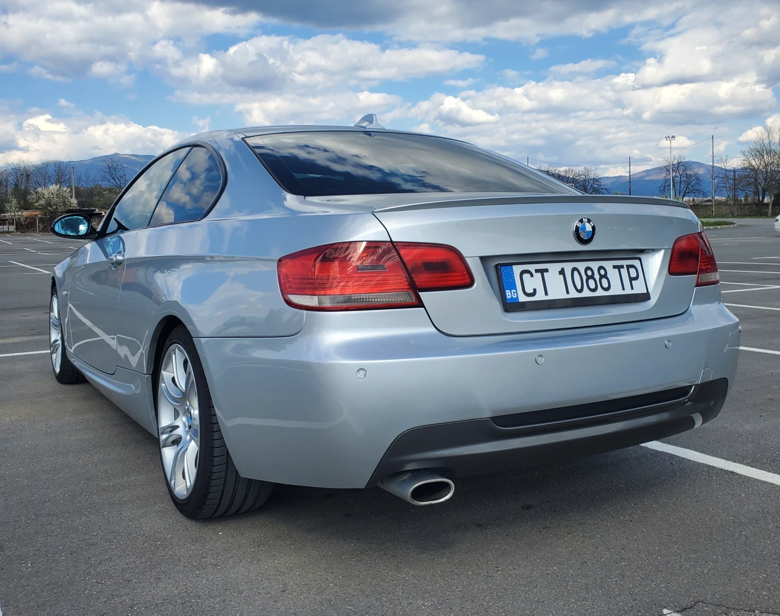 BMW 320, снимка 5 - Автомобили и джипове - 54101955