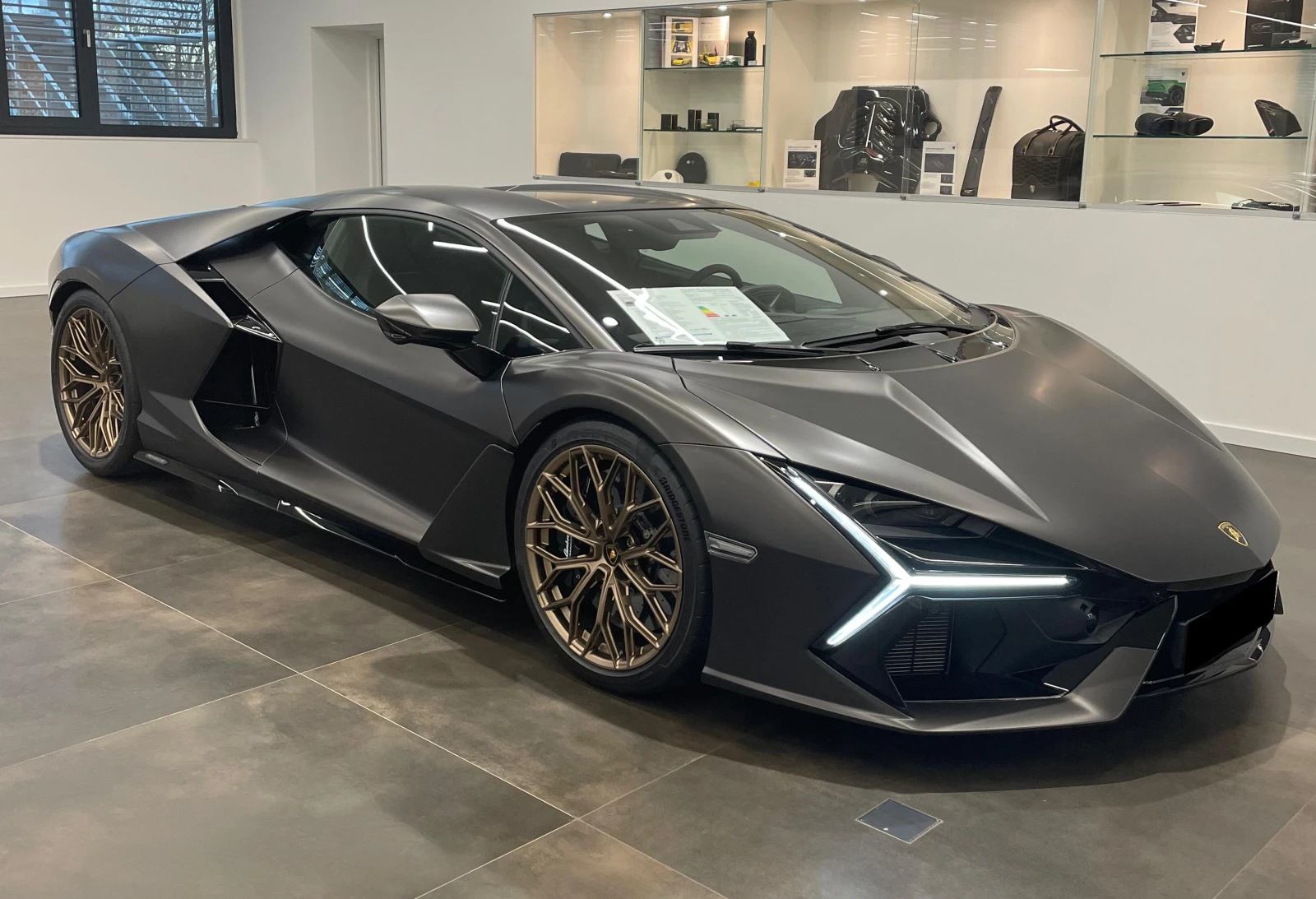 Lamborghini Revuelto 6.5 V12 HPEV 4WD