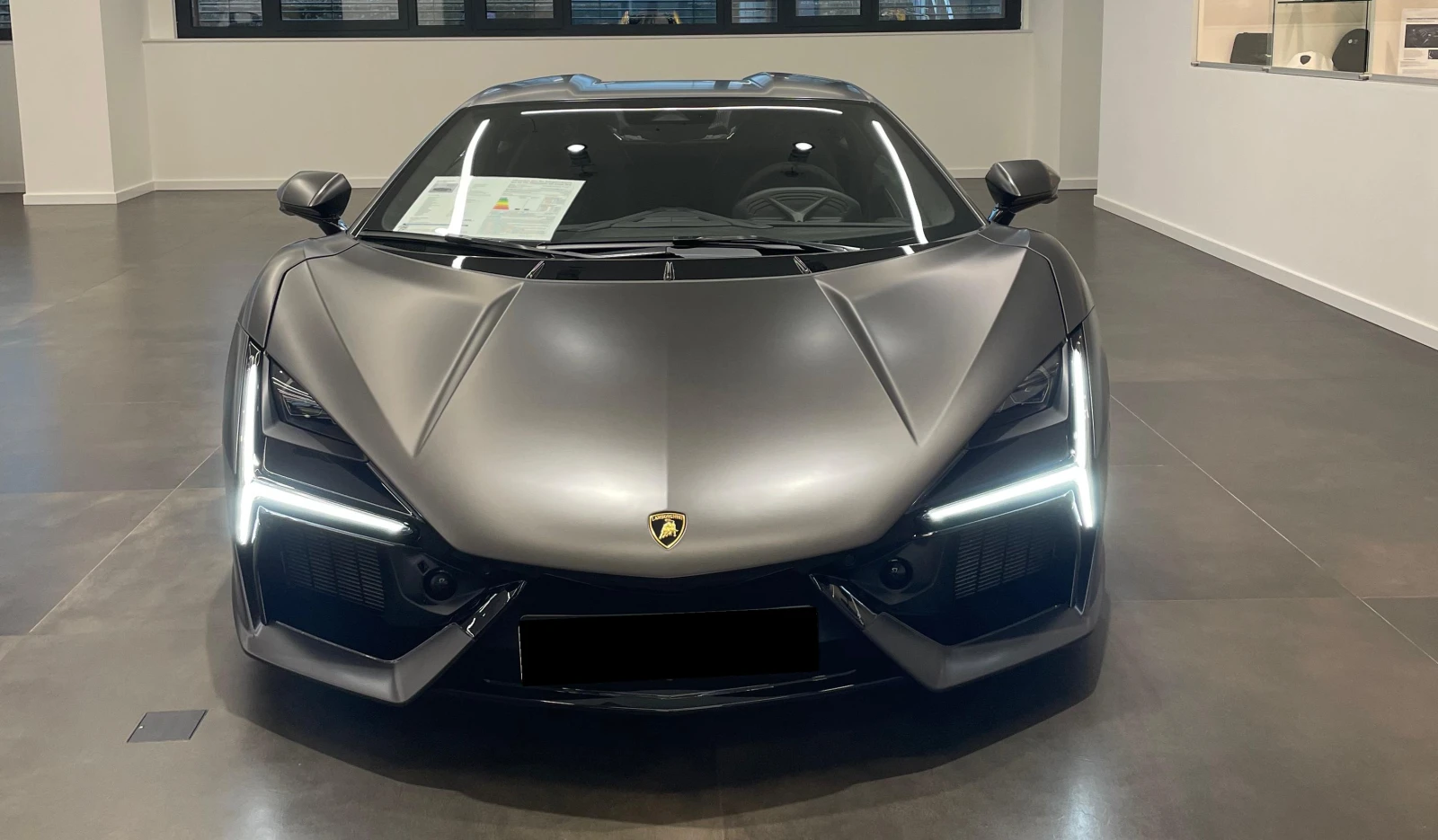 Lamborghini Revuelto 6.5 V12 HPEV 4WD, снимка 7 - Автомобили и джипове - 54310659