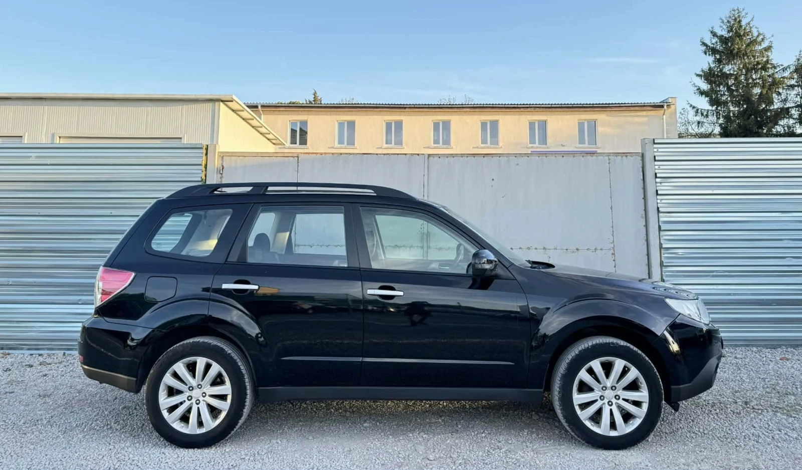 Subaru Forester АВТОМАТ* ГАЗ, снимка 10 - Автомобили и джипове - 54347001
