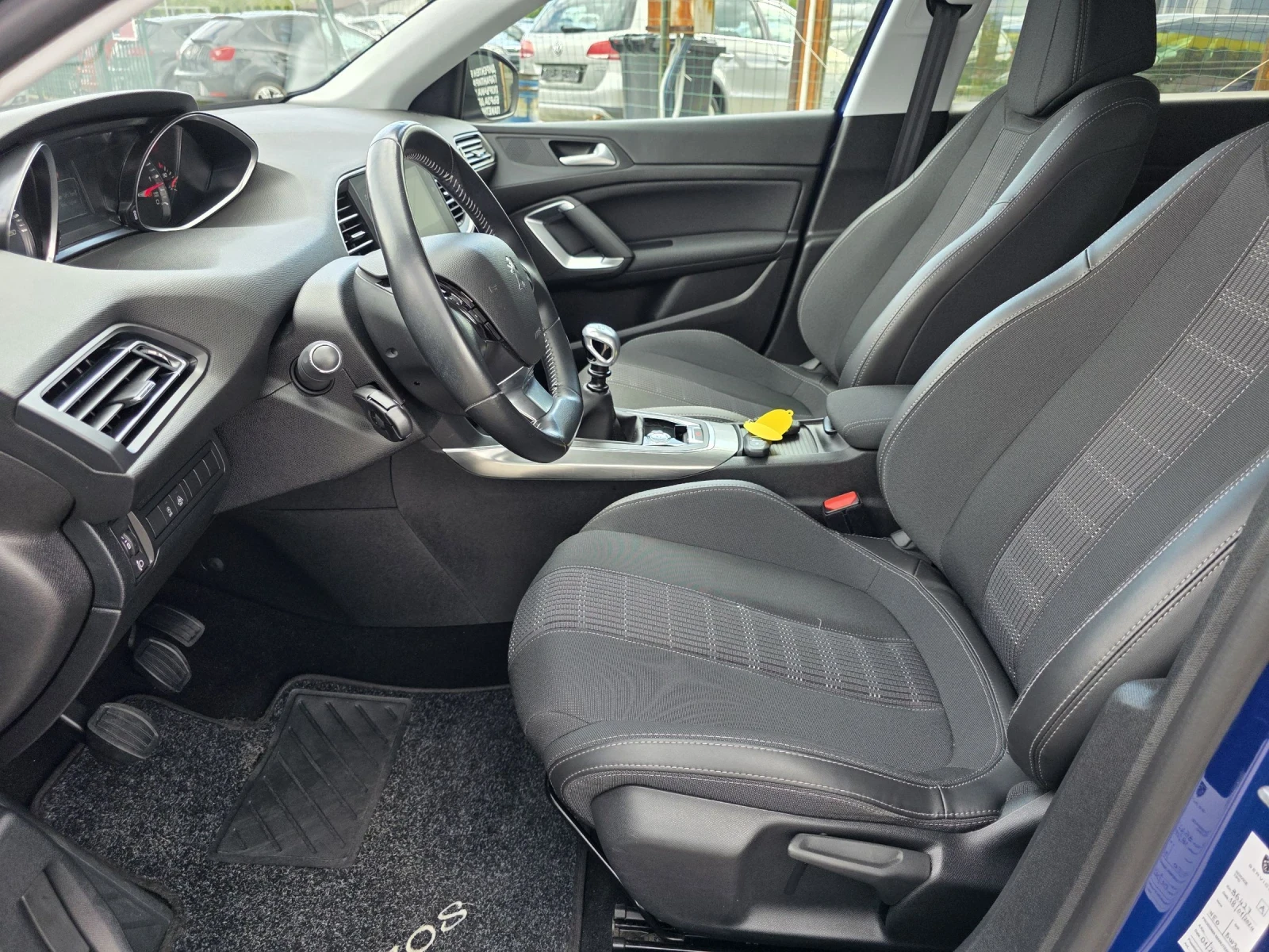 Peugeot 308 53000km. Allure Face, снимка 13 - Автомобили и джипове - 54390118
