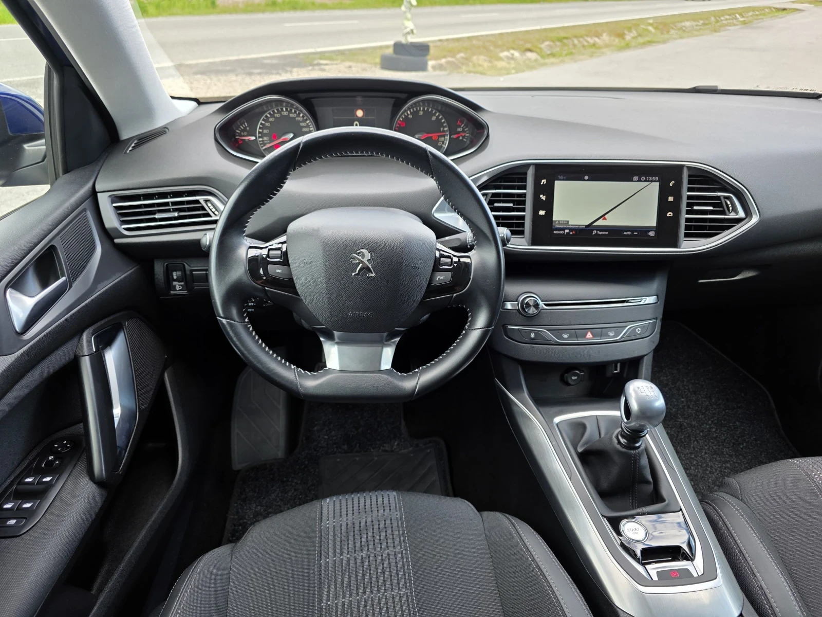 Peugeot 308 53000km. Allure Face, снимка 11 - Автомобили и джипове - 54390118