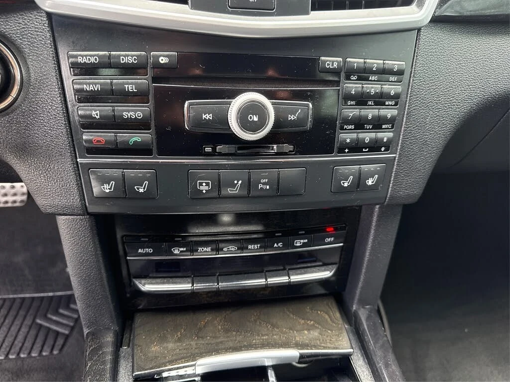 Mercedes-Benz E 500 AMG* 4Matic* Обдухване* Масаж* Harman Kardon, снимка 10 - Автомобили и джипове - 54441218
