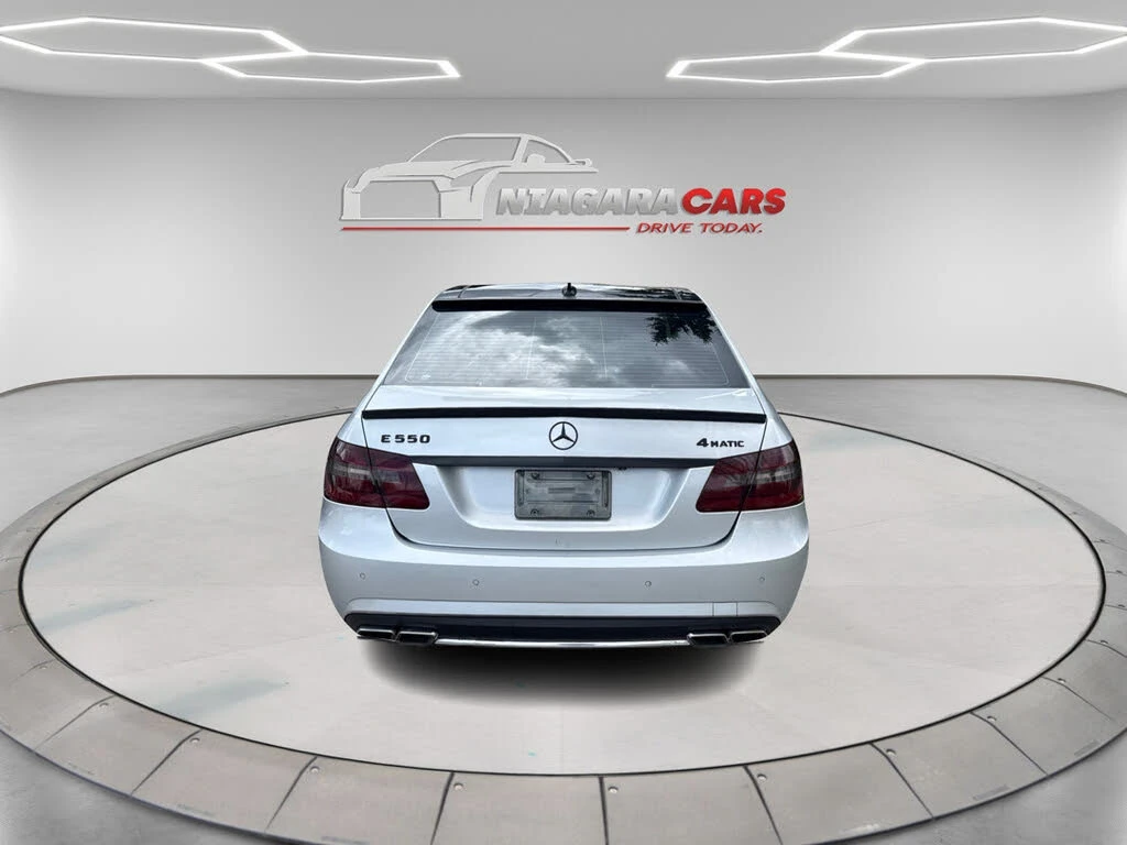 Mercedes-Benz E 500 AMG* 4Matic* Обдухване* Масаж* Harman Kardon, снимка 4 - Автомобили и джипове - 54441218