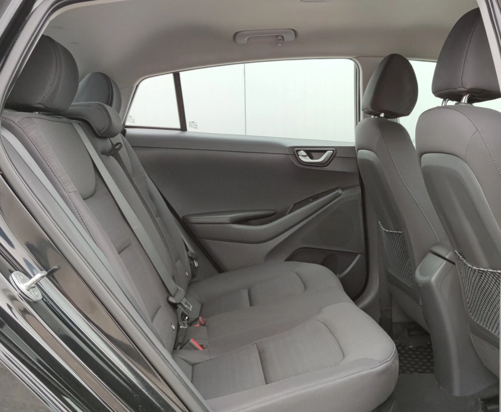 Hyundai Ioniq * EXCLUSIVE* , снимка 14 - Автомобили и джипове - 54479047