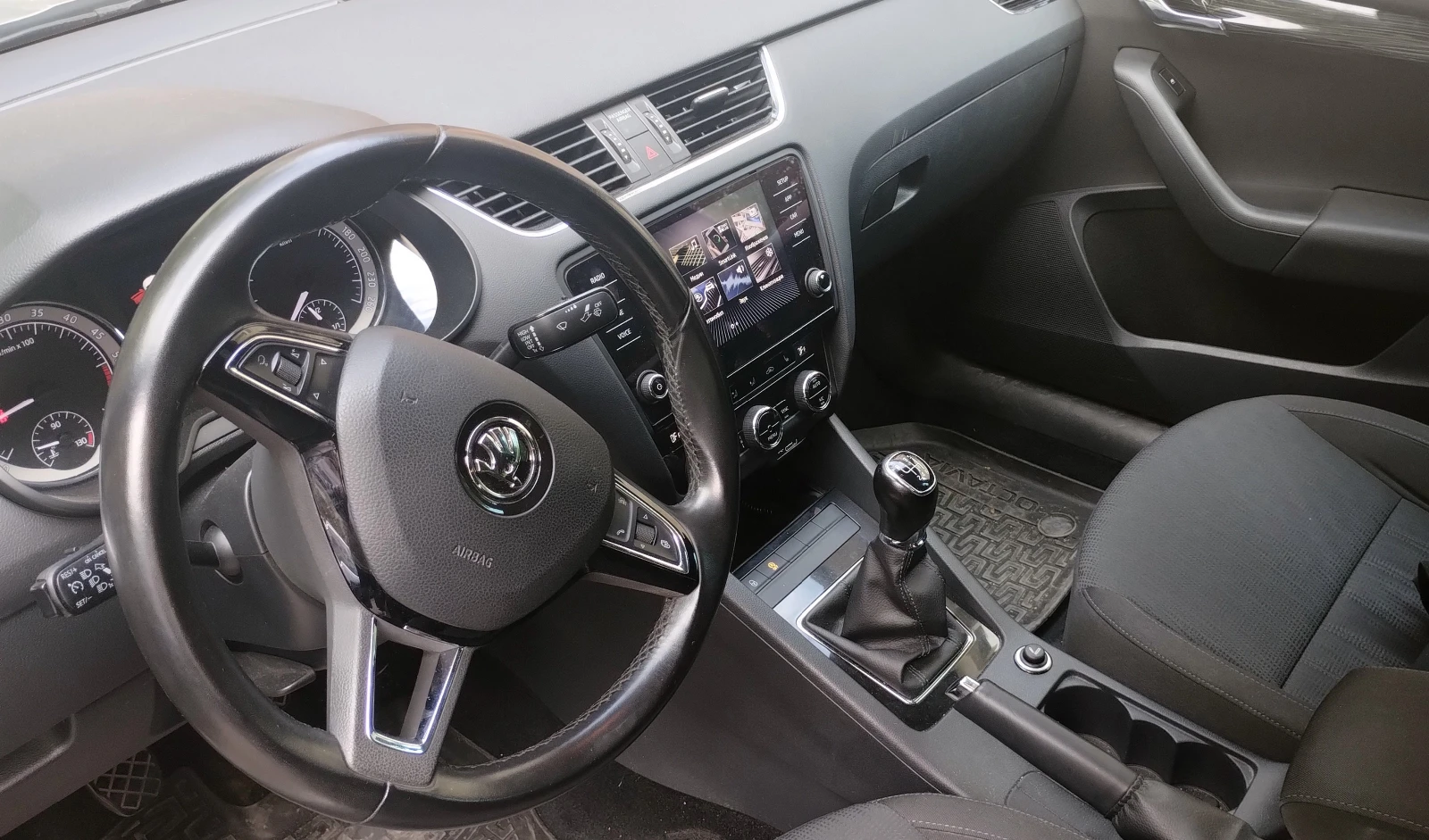 Skoda Octavia, снимка 6 - Автомобили и джипове - 55086021