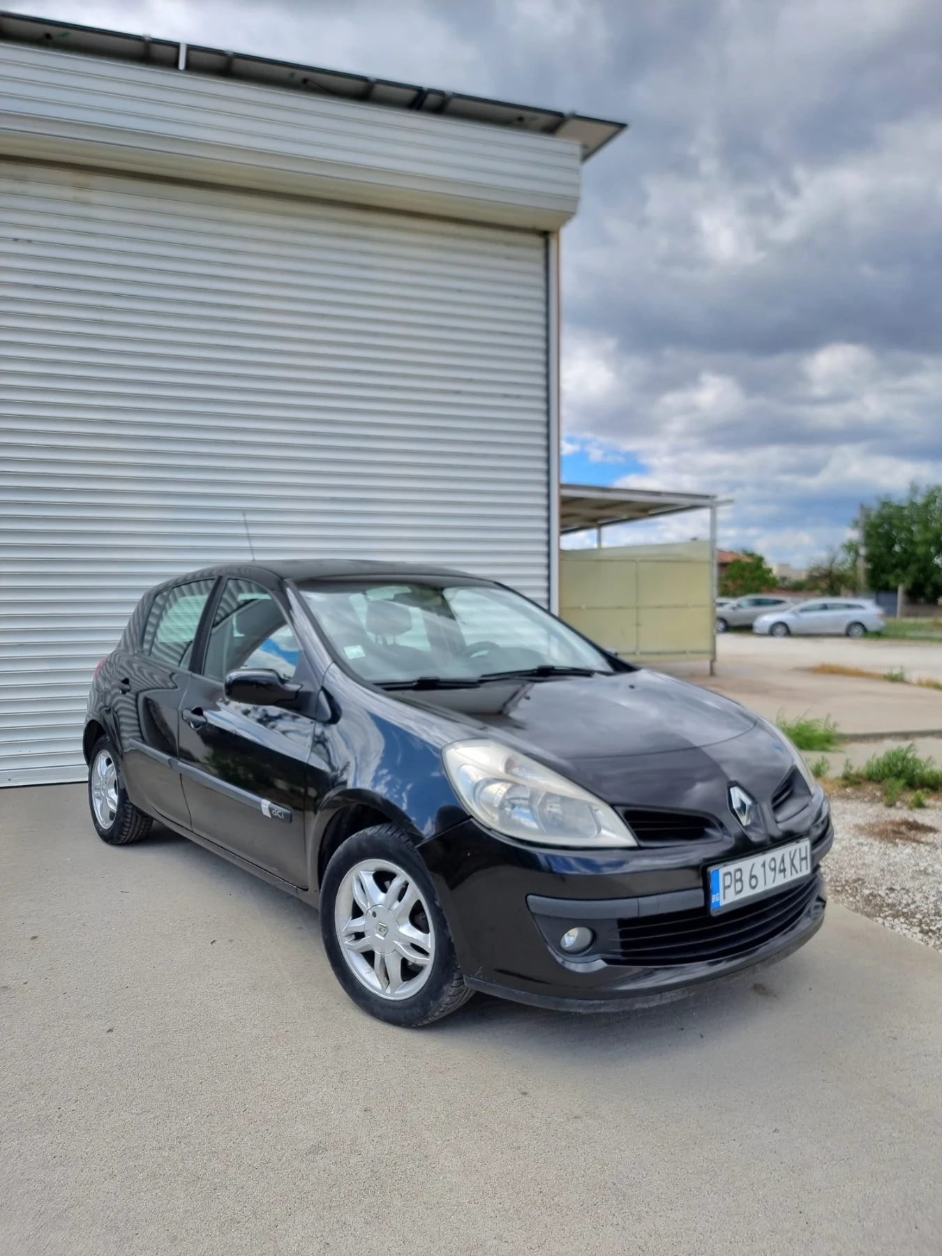 Renault Clio 1.5, снимка 15 - Автомобили и джипове - 55279848