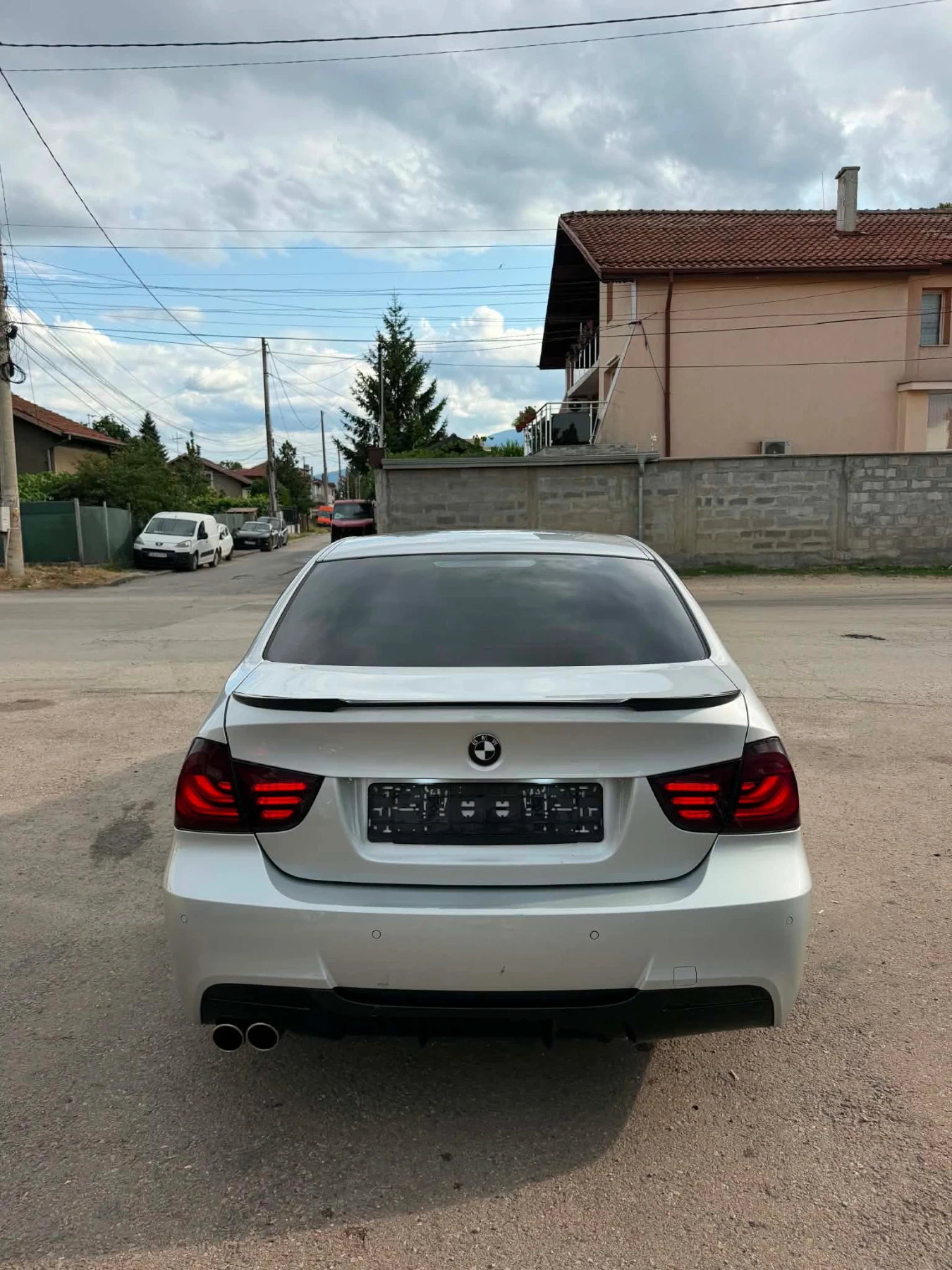 BMW 320 i, снимка 14 - Автомобили и джипове - 55412999