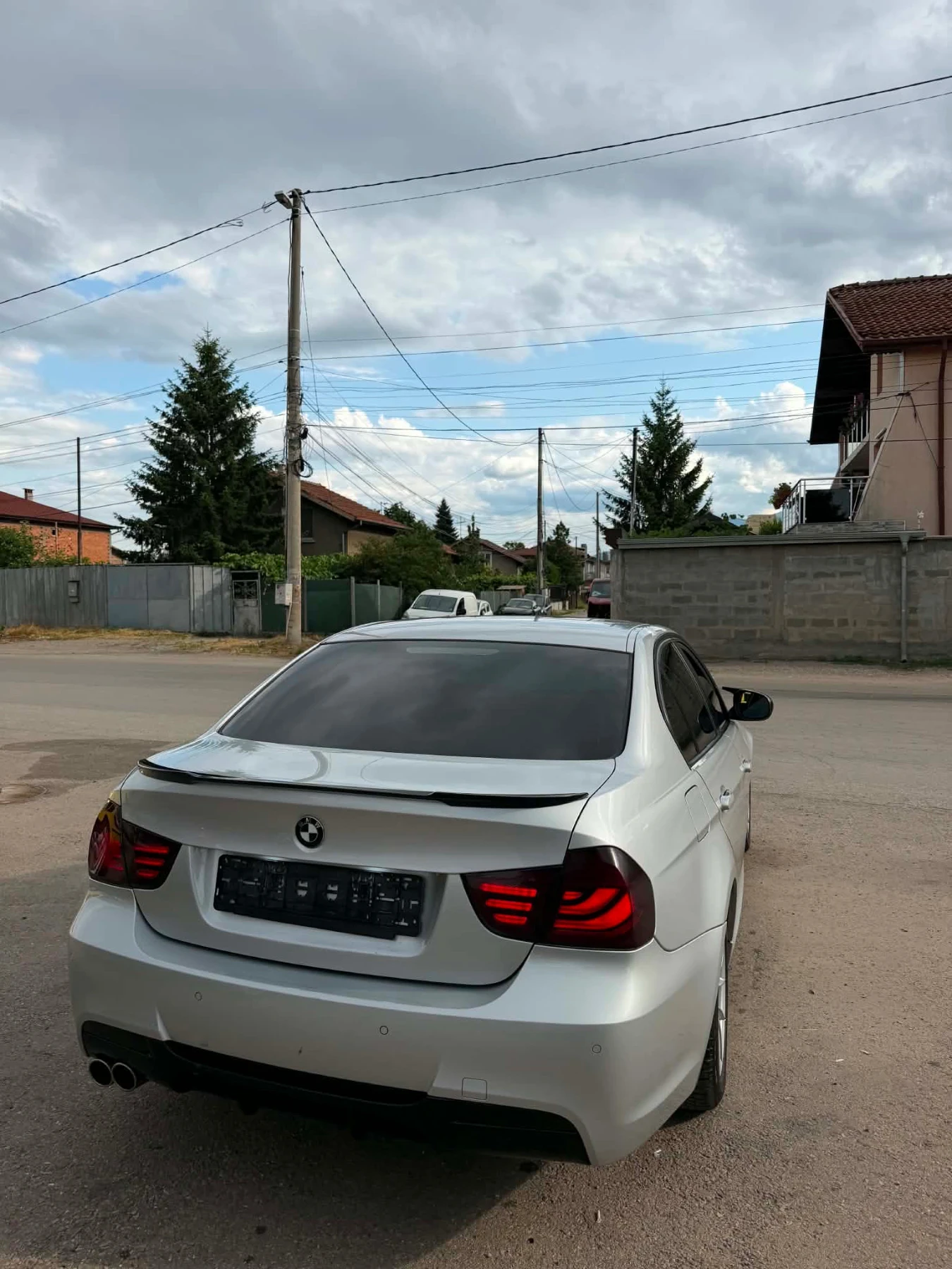 BMW 320 i, снимка 4 - Автомобили и джипове - 55412999