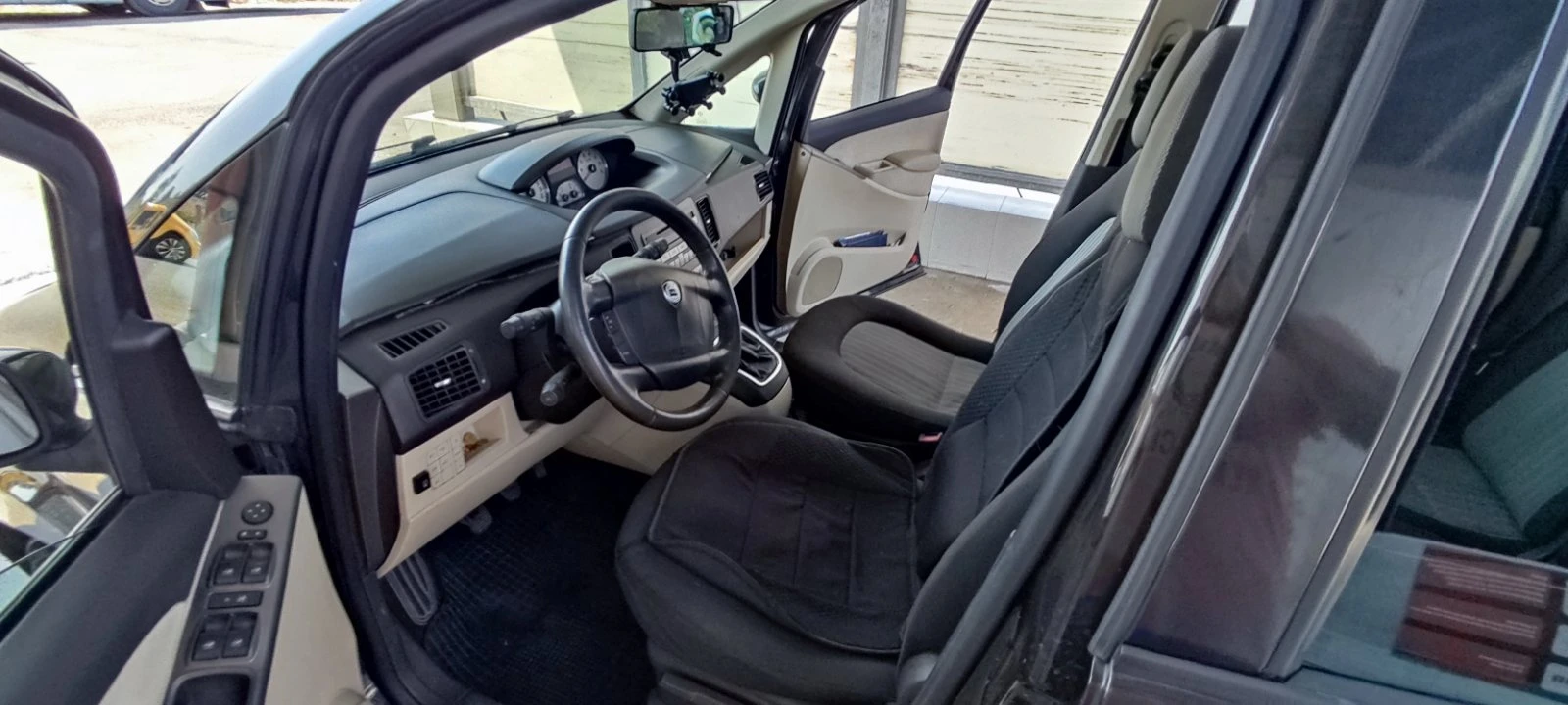 Lancia Musa 1.4 GAZ 6ск., снимка 11 - Автомобили и джипове - 55603547