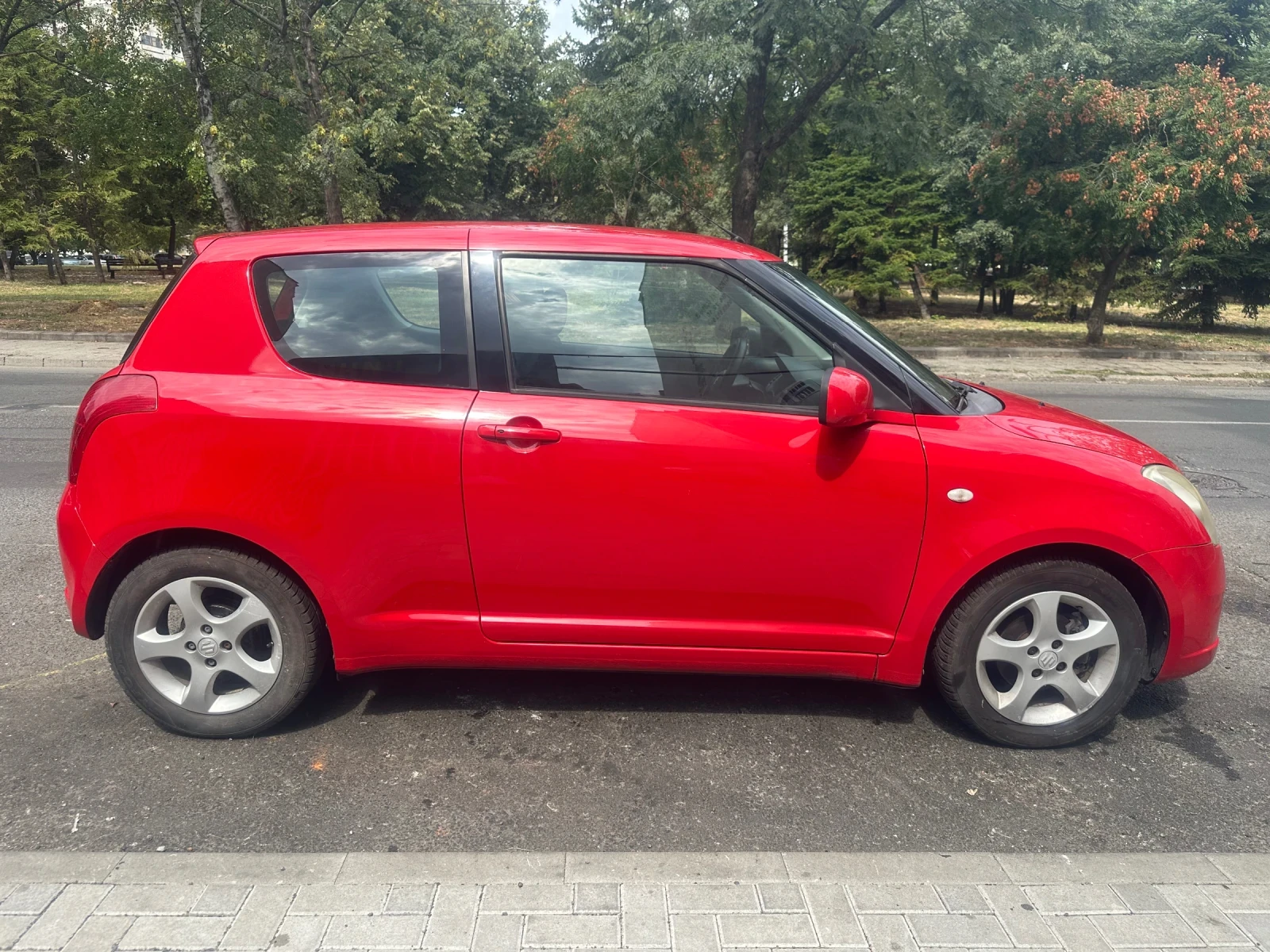 Suzuki Swift 1, 5 VVTI TABLET NAVI, снимка 3 - Автомобили и джипове - 55846495