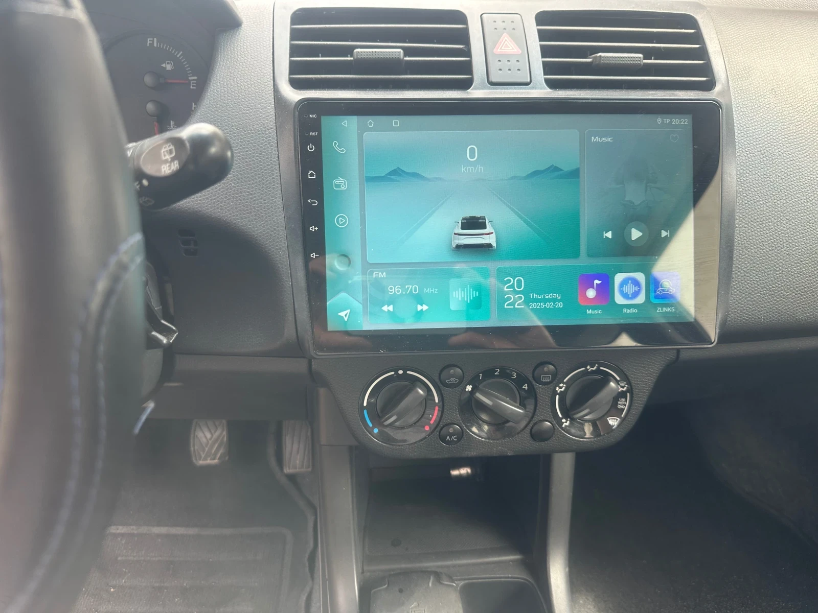 Suzuki Swift 1, 5 VVTI TABLET NAVI, снимка 15 - Автомобили и джипове - 55846495
