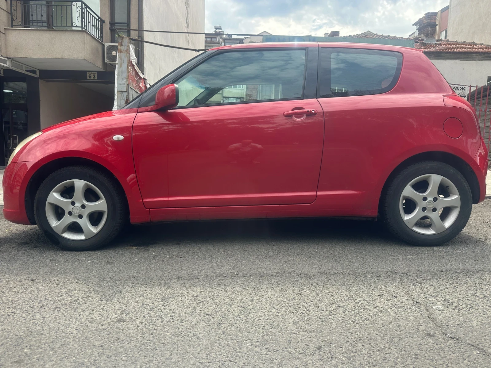 Suzuki Swift 1, 5 VVTI TABLET NAVI, снимка 7 - Автомобили и джипове - 55846495