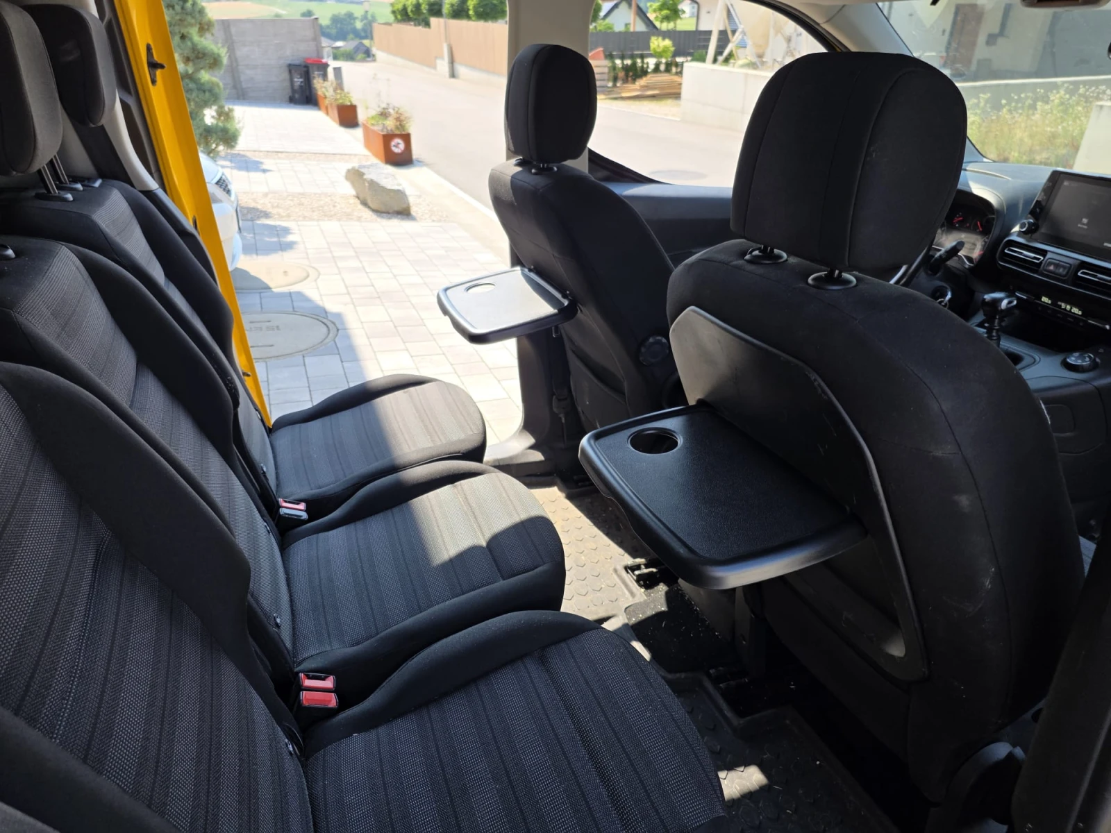 Opel Combo 1.5 hdi, снимка 9 - Автомобили и джипове - 56139029