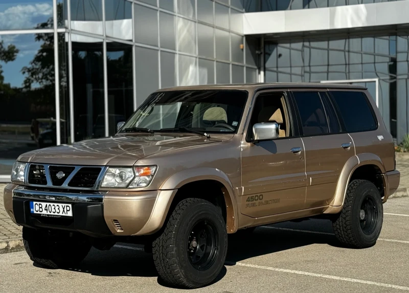 Nissan Patrol 4.5 Fuel Injection 7 местен, снимка 1 - Автомобили и джипове - 46851956