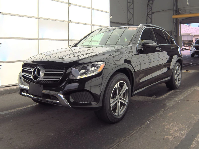 Mercedes-Benz GLC 300 4MATIC* Keyless* М.точка* Камери* Пано* Подгрев* , снимка 1 - Автомобили и джипове - 47517210