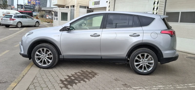 Toyota Rav4 2.5 Hybrid Automat Facelift Климатроник !! , снимка 4 - Автомобили и джипове - 49501152