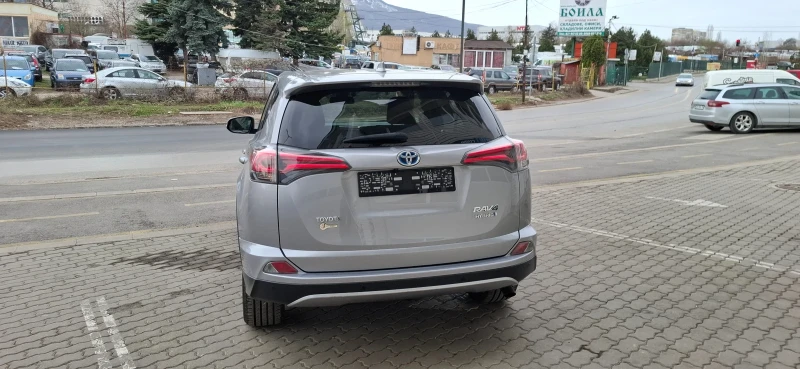 Toyota Rav4 2.5 Hybrid Automat Facelift Климатроник !! , снимка 6 - Автомобили и джипове - 49501152