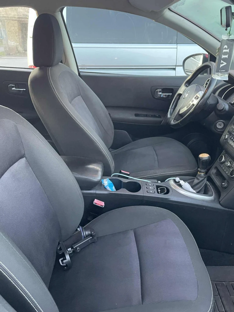 Nissan Qashqai, снимка 7 - Автомобили и джипове - 52367359