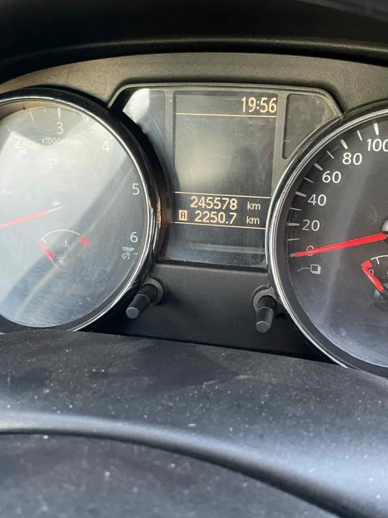 Nissan Qashqai, снимка 4 - Автомобили и джипове - 52367359