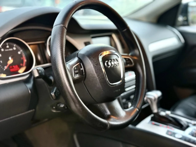 Audi Q7 3.0 S-LINE 7-МЕСТА, снимка 10 - Автомобили и джипове - 52704128