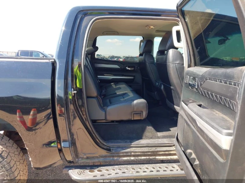 Toyota Tundra PLATINUM 5.7, снимка 10 - Автомобили и джипове - 52865768