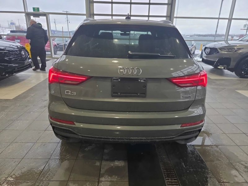 Audi Q3 / Komfort / AWD (quattro) / S-Line / ПАНОРАМА /, снимка 4 - Автомобили и джипове - 53341318