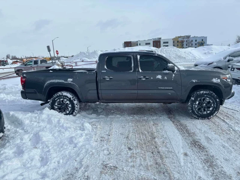 Toyota Tacoma 4x4 Double Cab/Кожа/Нави/Подгрев/Клип, снимка 4 - Автомобили и джипове - 53562609