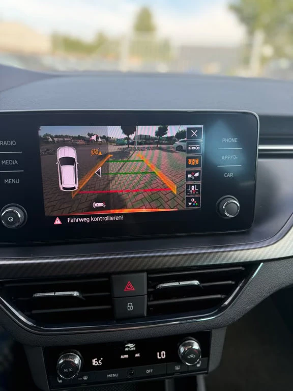 Skoda Kamiq MONTE-CARLO/110HP/PANO/360/LED/NAVI/CPLAY/667q, снимка 7 - Автомобили и джипове - 55950259