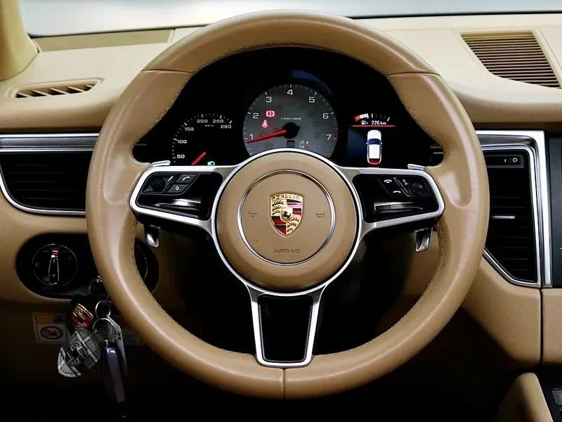 Porsche Macan, снимка 12 - Автомобили и джипове - 56690379