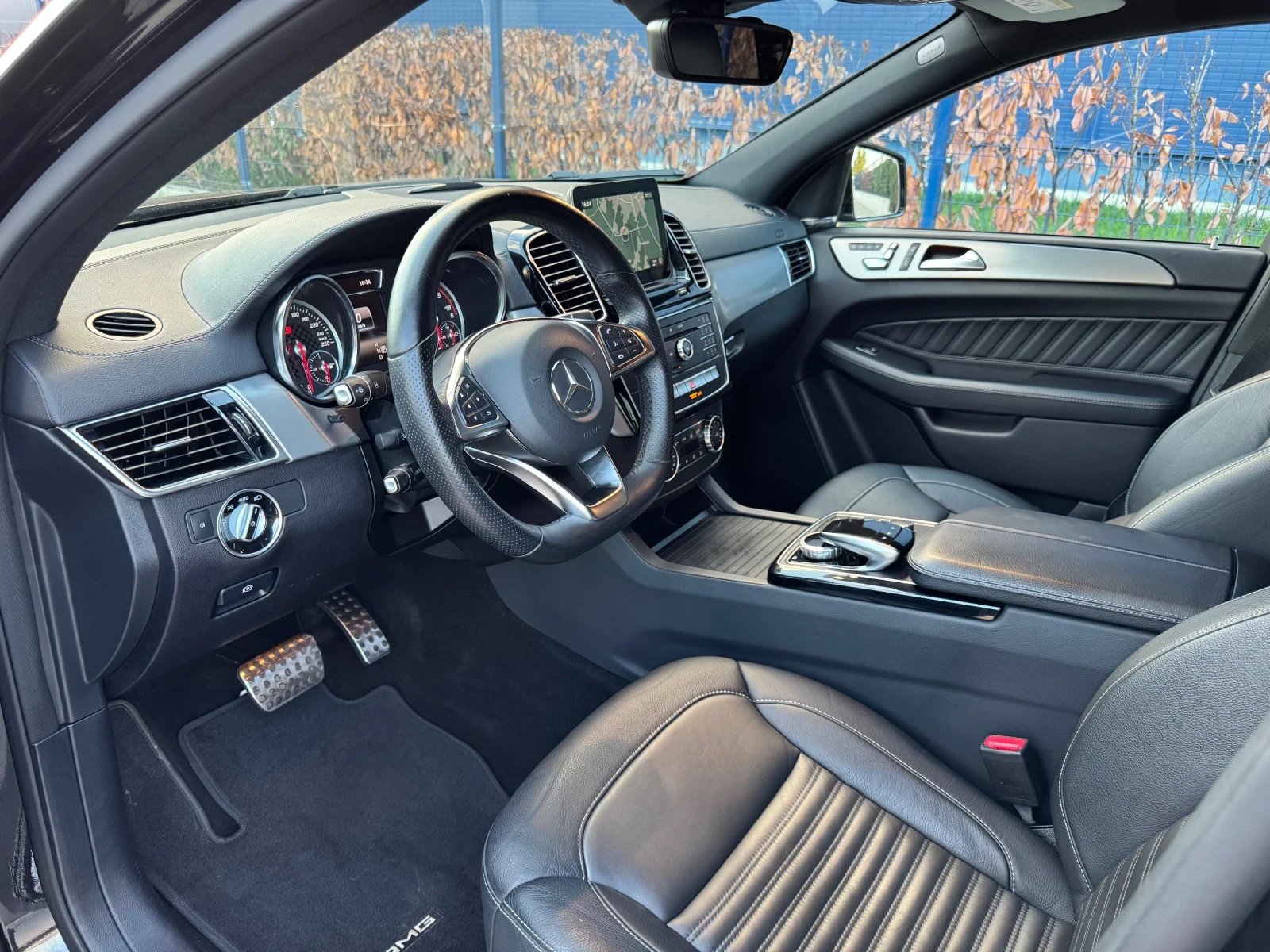 Mercedes-Benz GLE Coupe AMG PREMIUM PLUS/4MATIC/360/HARMAN/ПЪЛ. СЕРВ ИСТ. - изображение 6