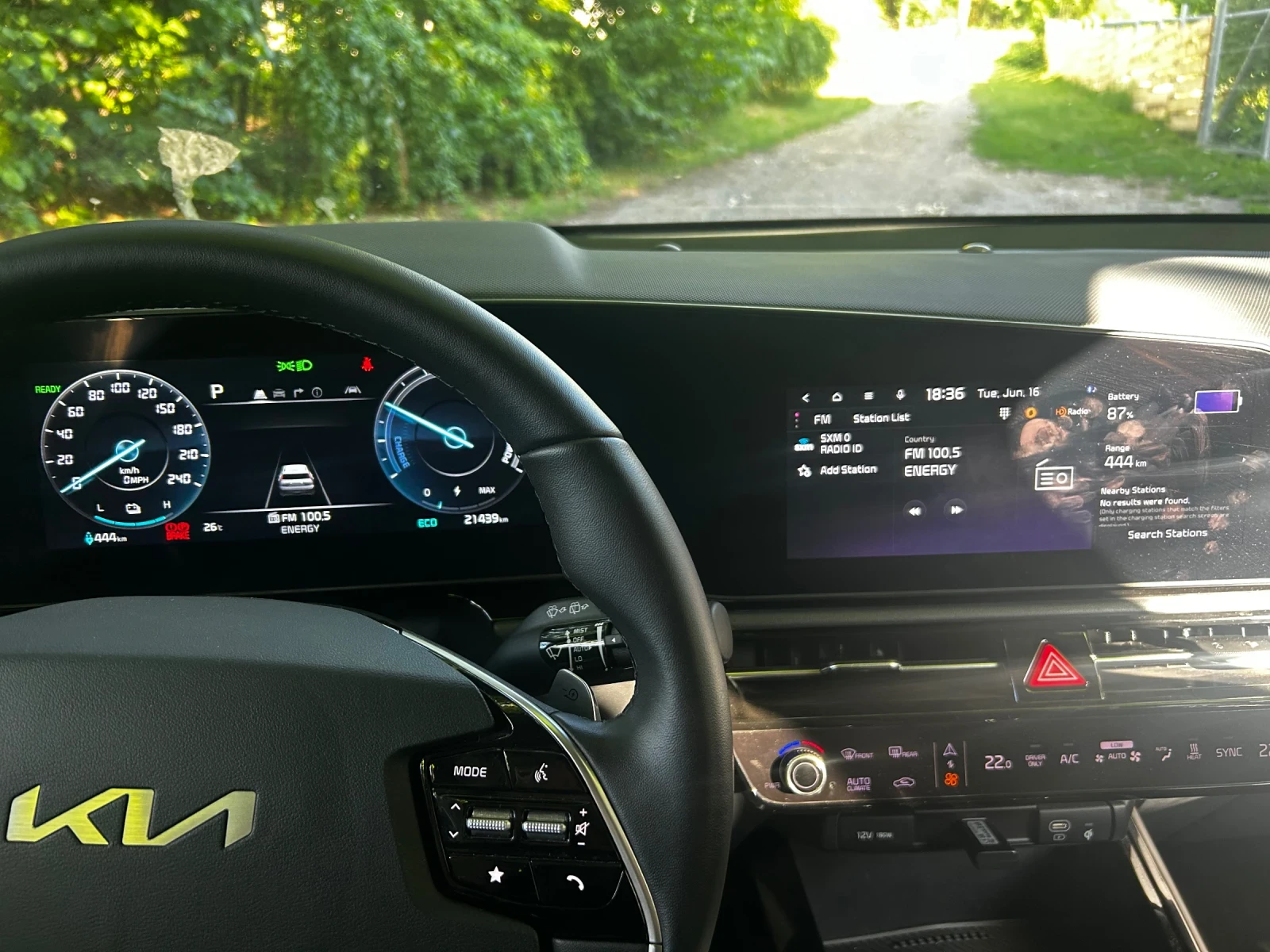 Kia Niro EV Wind/Carfax/Зимни гуми, снимка 16 - Автомобили и джипове - 54384548