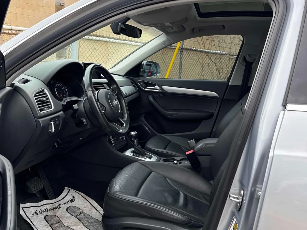 Audi Q3 * Technik * CARFAX * ЦЕНА ДО БГ, снимка 12 - Автомобили и джипове - 53872148