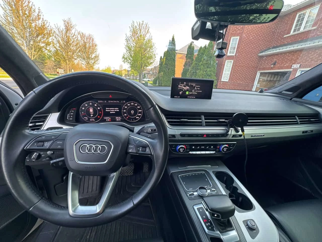 Audi Q7 Technik  CARFAX, снимка 9 - Автомобили и джипове - 54607153
