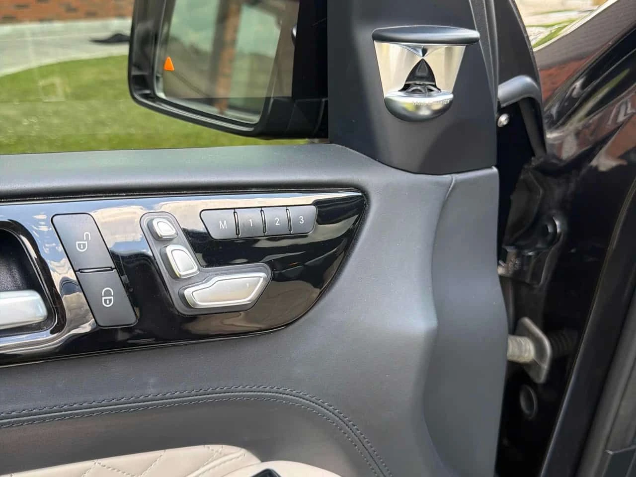 Mercedes-Benz GLS 500 * МАСАЖИ* DESIGNO* ТЕЛЕВИЗОРИ* ДИСТРОНИК* B&O* , снимка 10 - Автомобили и джипове - 55255109