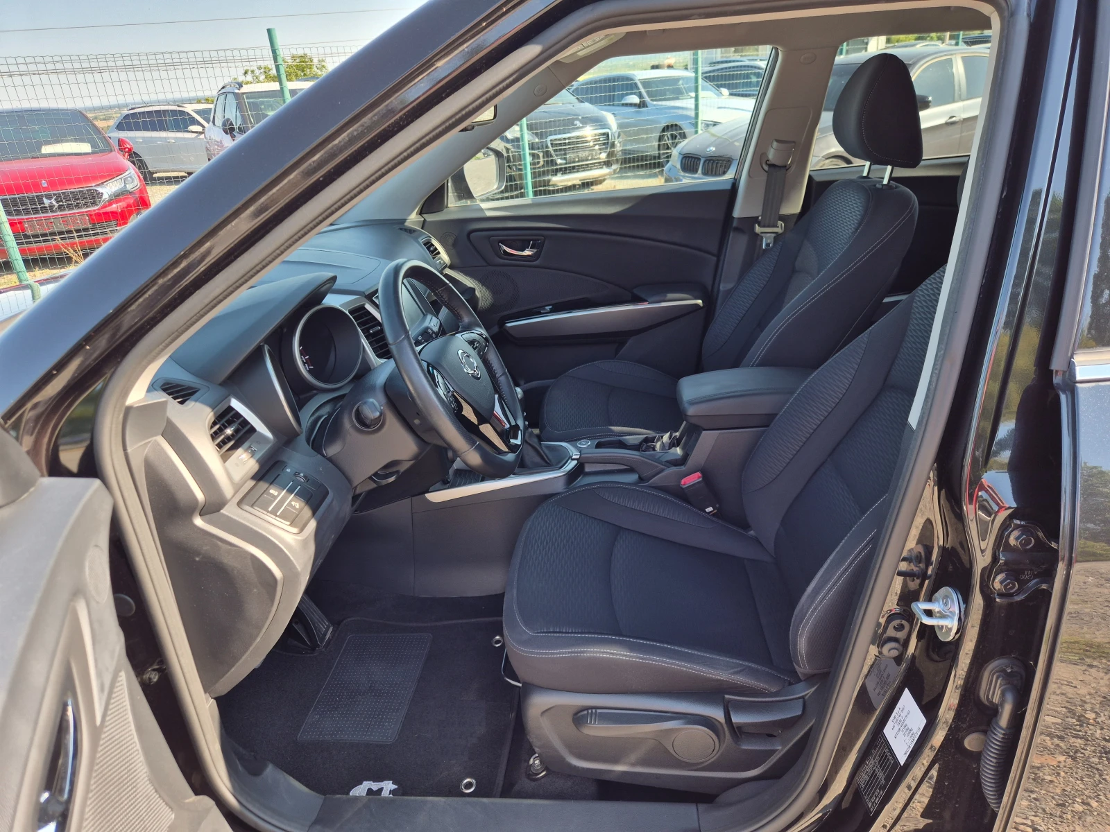 SsangYong Tivoli 1.6i Газ.Инжек., снимка 12 - Автомобили и джипове - 55486282