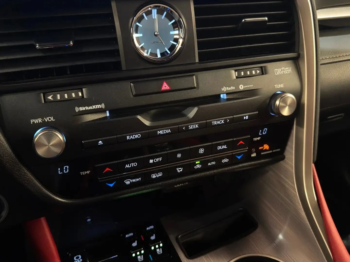 Lexus RX 450h F-SPORT 4x4* ХЕДЪП* 360* LANE* DISTRO* ОБДУХ , снимка 9 - Автомобили и джипове - 55537067