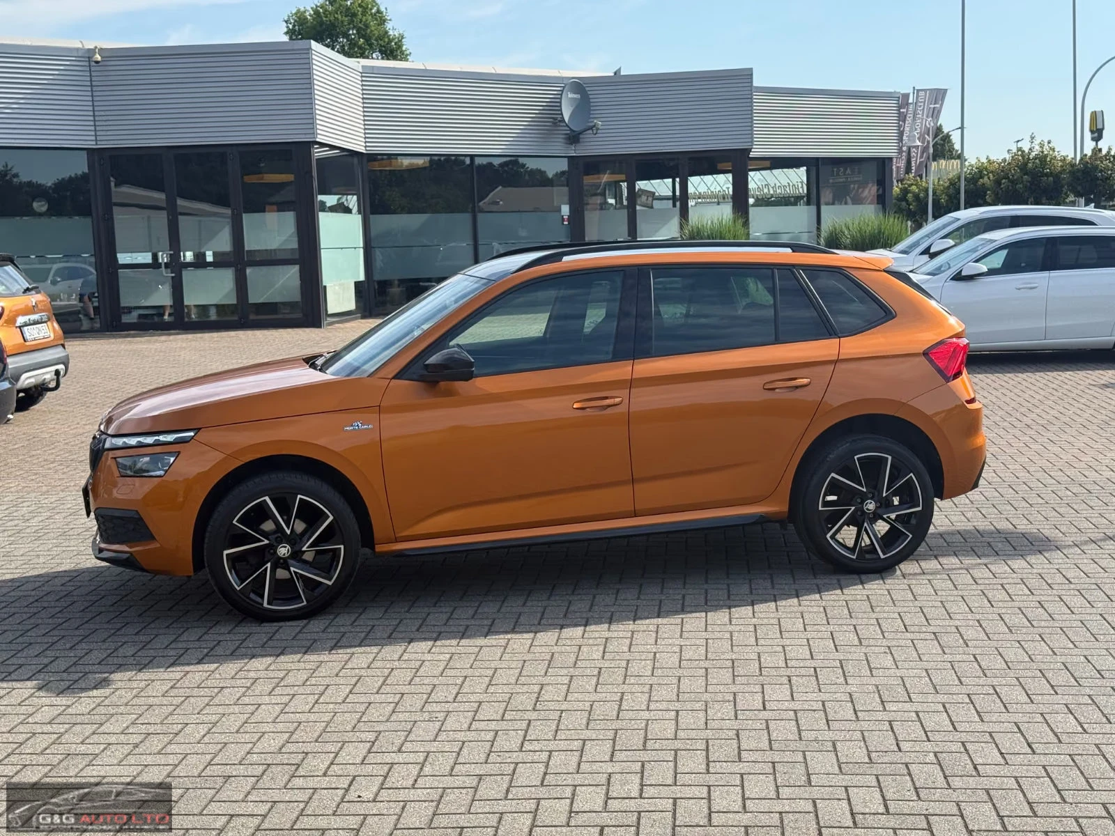 Skoda Kamiq MONTE-CARLO/110HP/PANO/360/LED/NAVI/CPLAY/667q, снимка 2 - Автомобили и джипове - 55950259