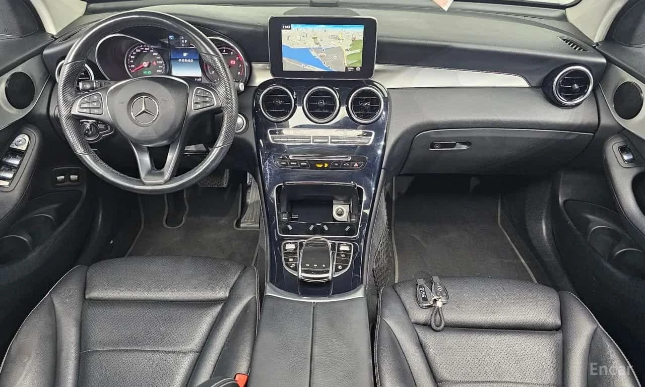 Mercedes-Benz GLC * GLC350e 4MATIC Premium * ЦЕНА ДО БГ, снимка 8 - Автомобили и джипове - 56297077