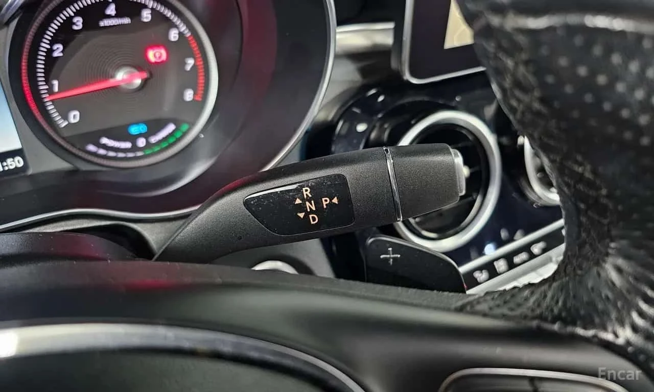 Mercedes-Benz GLC * GLC350e 4MATIC Premium * ЦЕНА ДО БГ, снимка 11 - Автомобили и джипове - 56297077