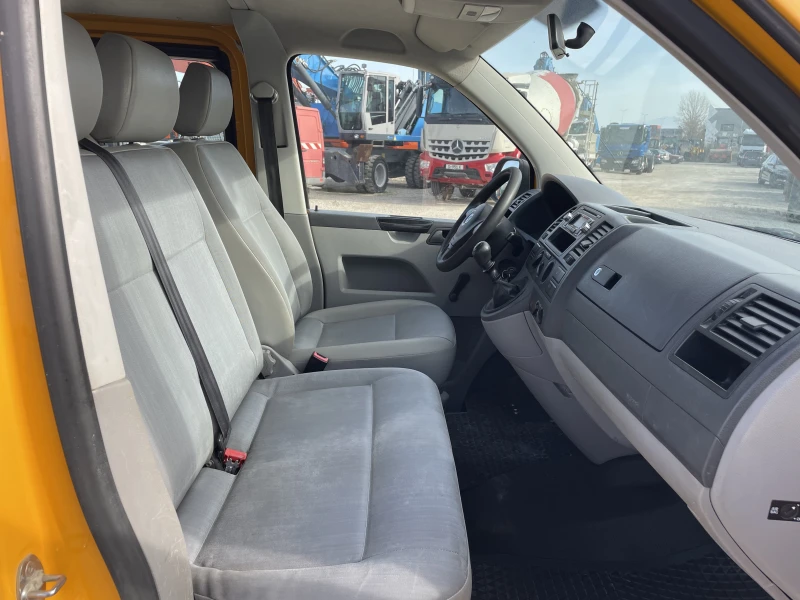 VW Transporter 8+ 1, снимка 13 - Бусове и автобуси - 49495029