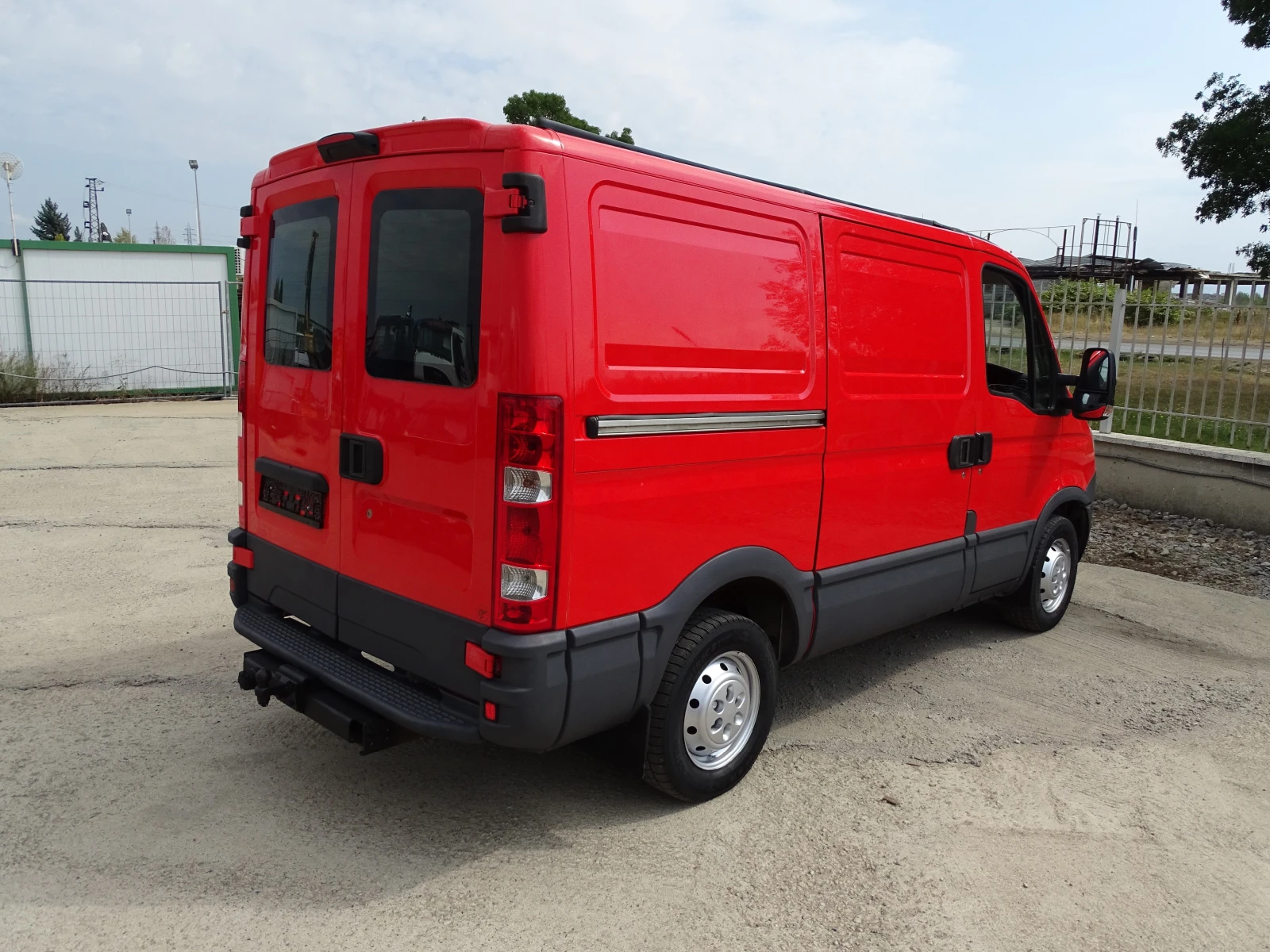 Iveco 35s17 3.0HPI  КАТ. * Б* КЛИМАТРОНИК* , снимка 4 - Бусове и автобуси - 55651274