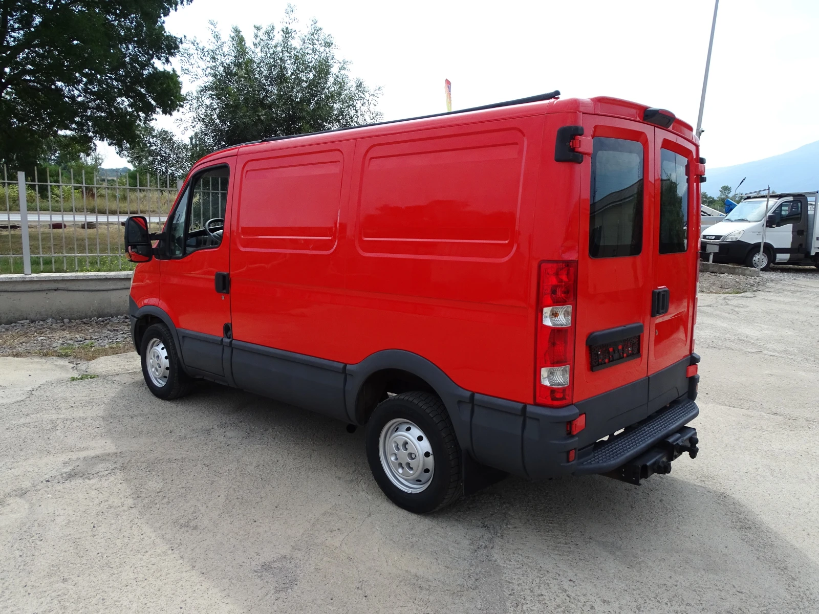 Iveco 35s17 3.0HPI  КАТ. * Б* КЛИМАТРОНИК* , снимка 6 - Бусове и автобуси - 55651274